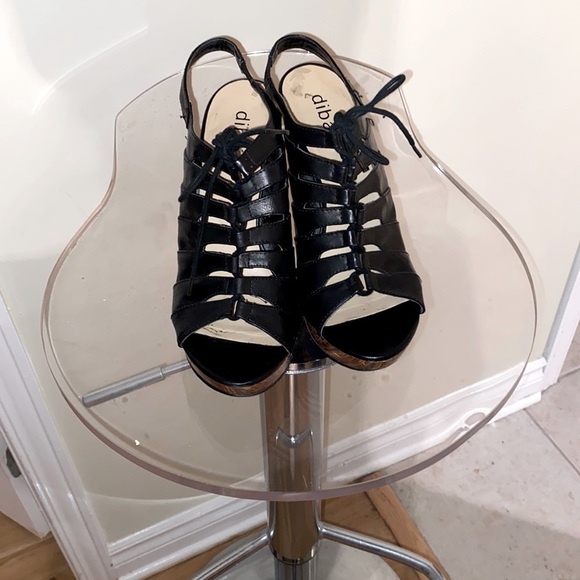 Diba high heel open toe shoes with laces, wooden heels and slats. 🖤 - Picture 2 of 7